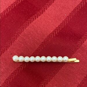 5/$10❤️❤️❤️NEW Elegant Faux Pearl Hair Clip Pin